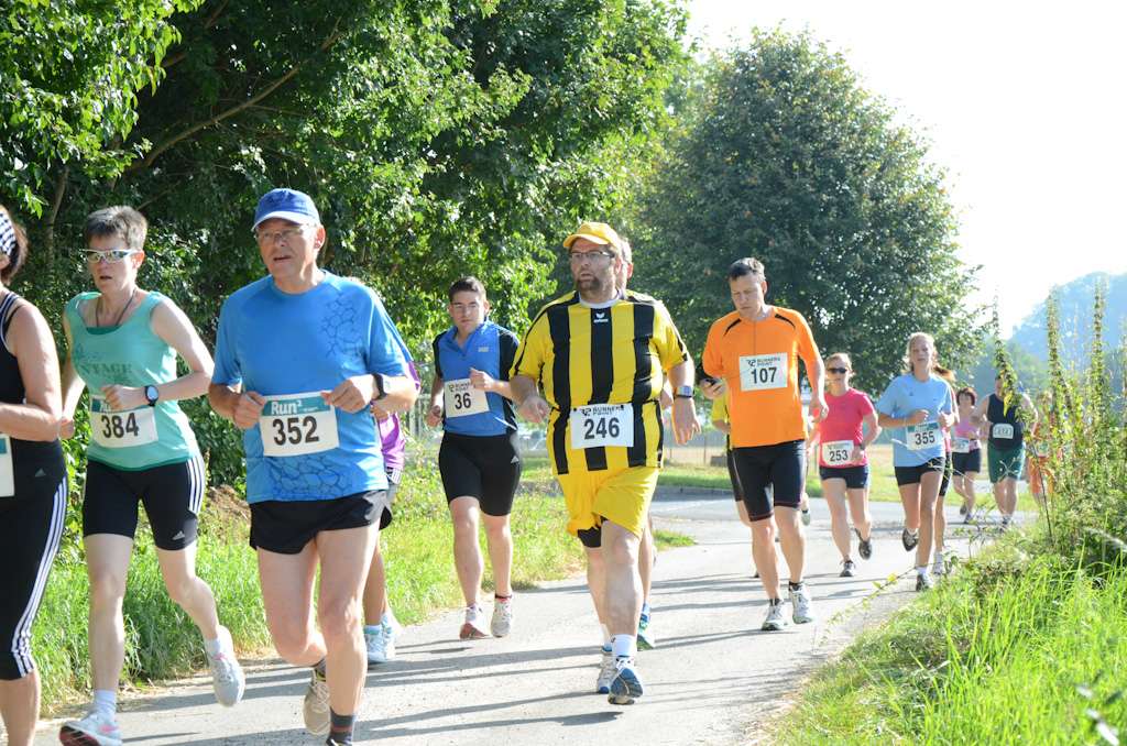 Beim Volkslauf in Obervorschütz 2012.